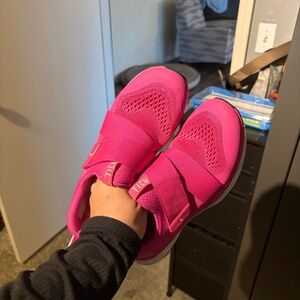 SIZE 8 PINK TIEM CYCLING SHOES